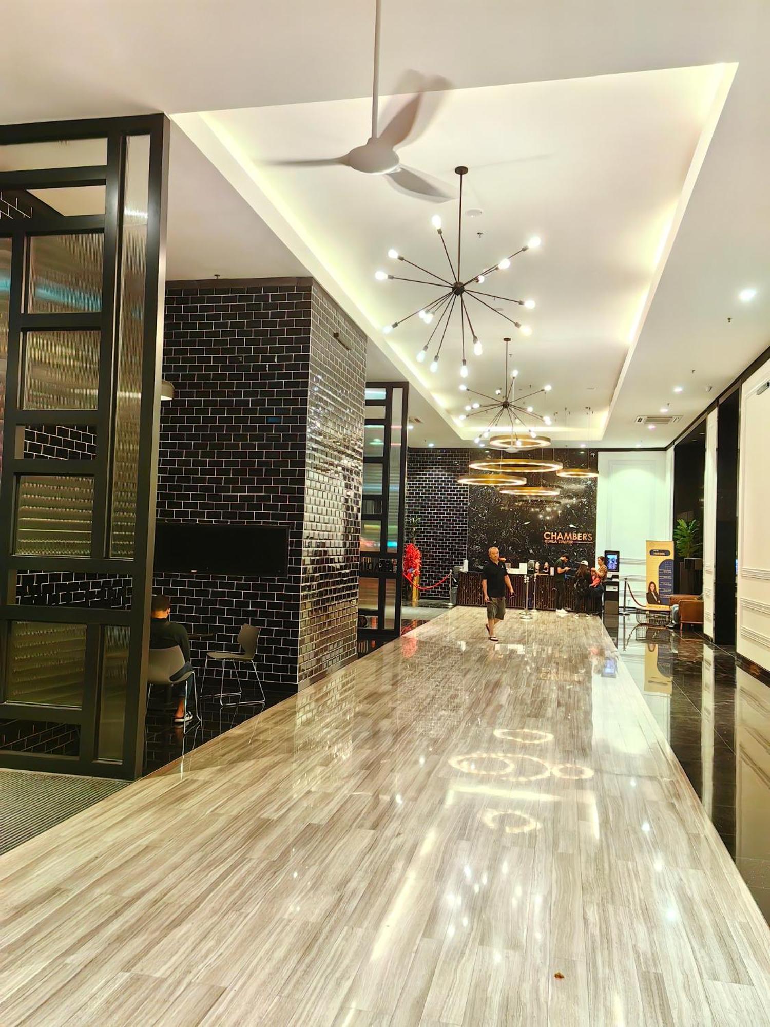 Apartment Chamber Kl By Lumina *